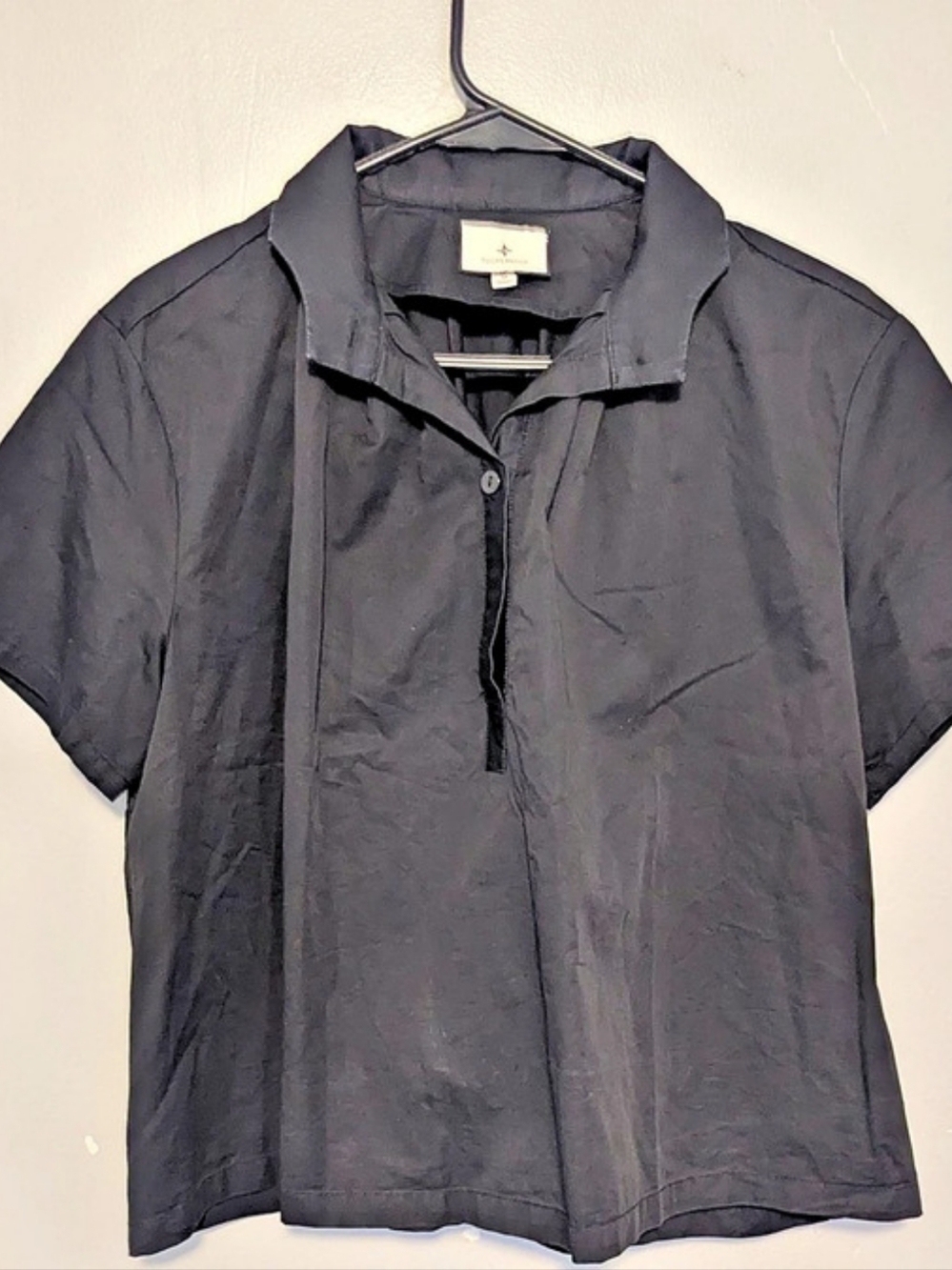Tuckernuck Short Sleeve Button Down in Black Size Medium